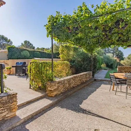 Des Buis Holiday home Uchaux
