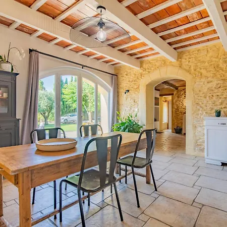 Des Buis Holiday home Uchaux